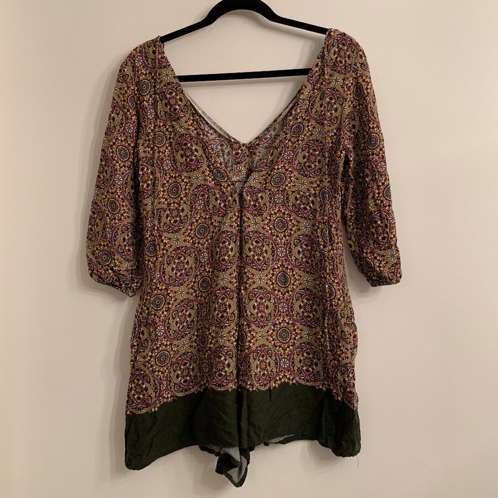 Patterned Romper - Picture 2 of 4